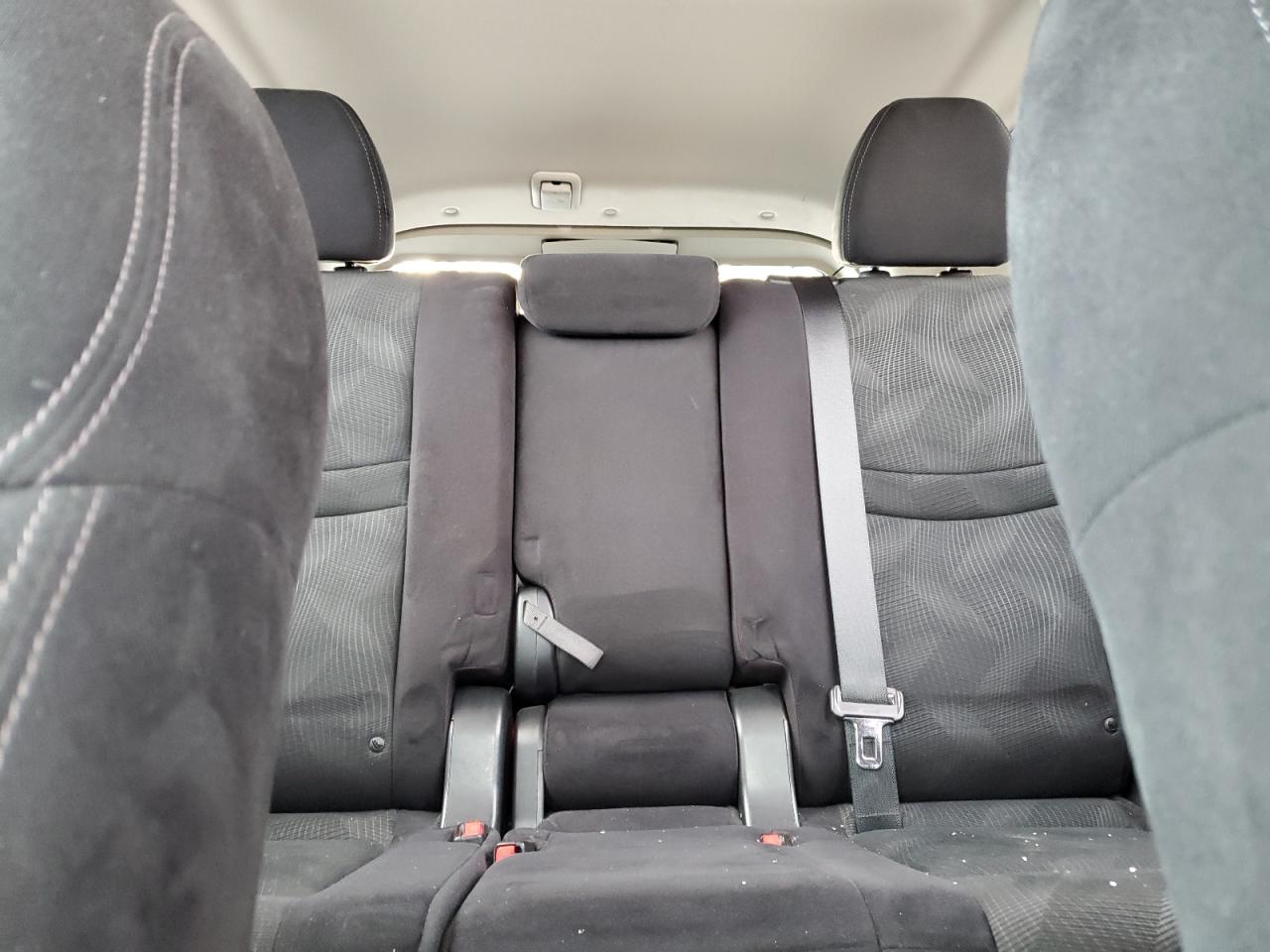 2015 Nissan Rogue - Image 10