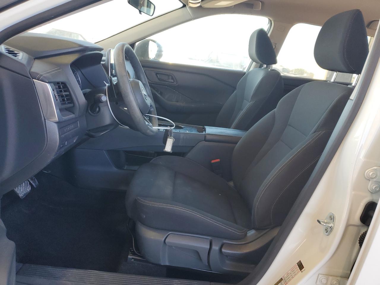 2024 Nissan Rogue - Image 7