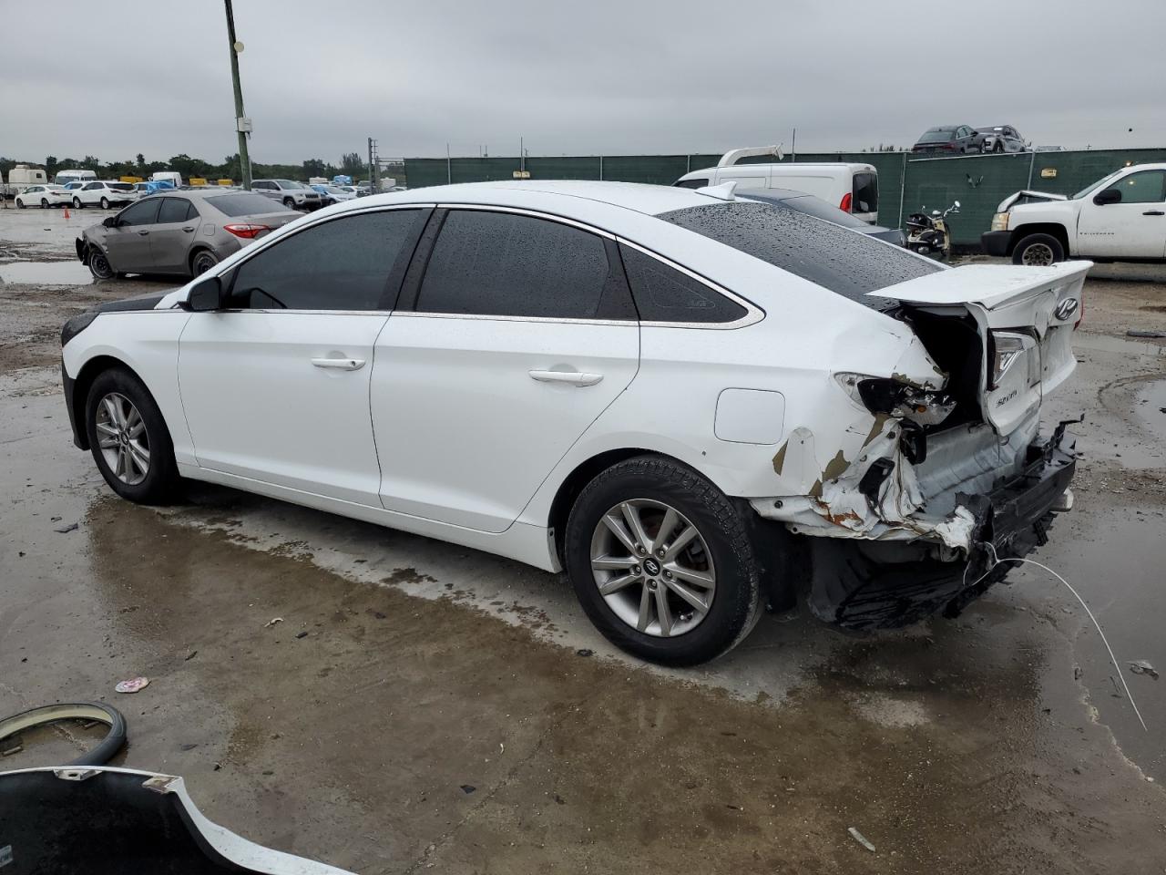 2017 Hyundai Sonata - Image 2