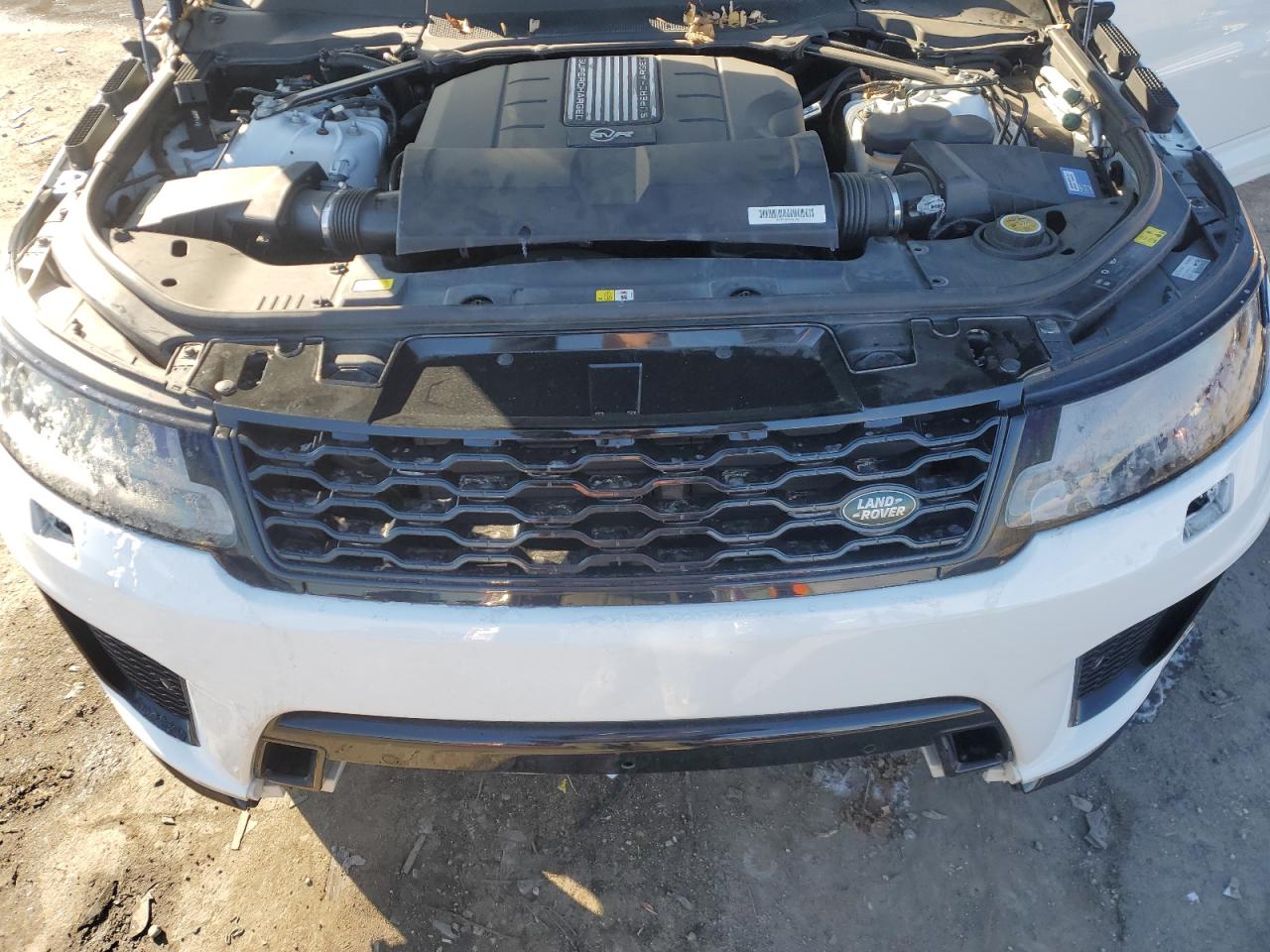 2020 Land Rover Range Rover - Image 12