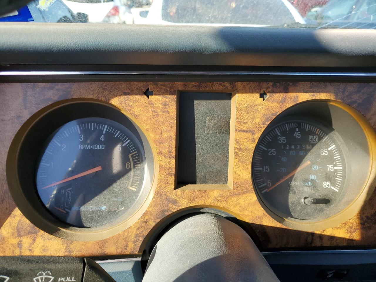 1987 Ford Bronco - Image 9