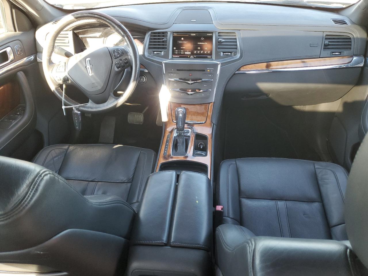 2013 Lincoln MKS - Image 8