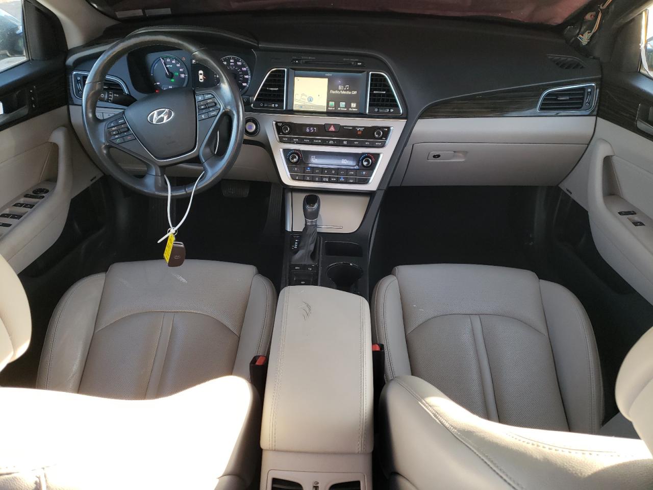 2016 Hyundai Sonata Hybrid VIN: KMHE34L19GA023205 Lot: 87683625