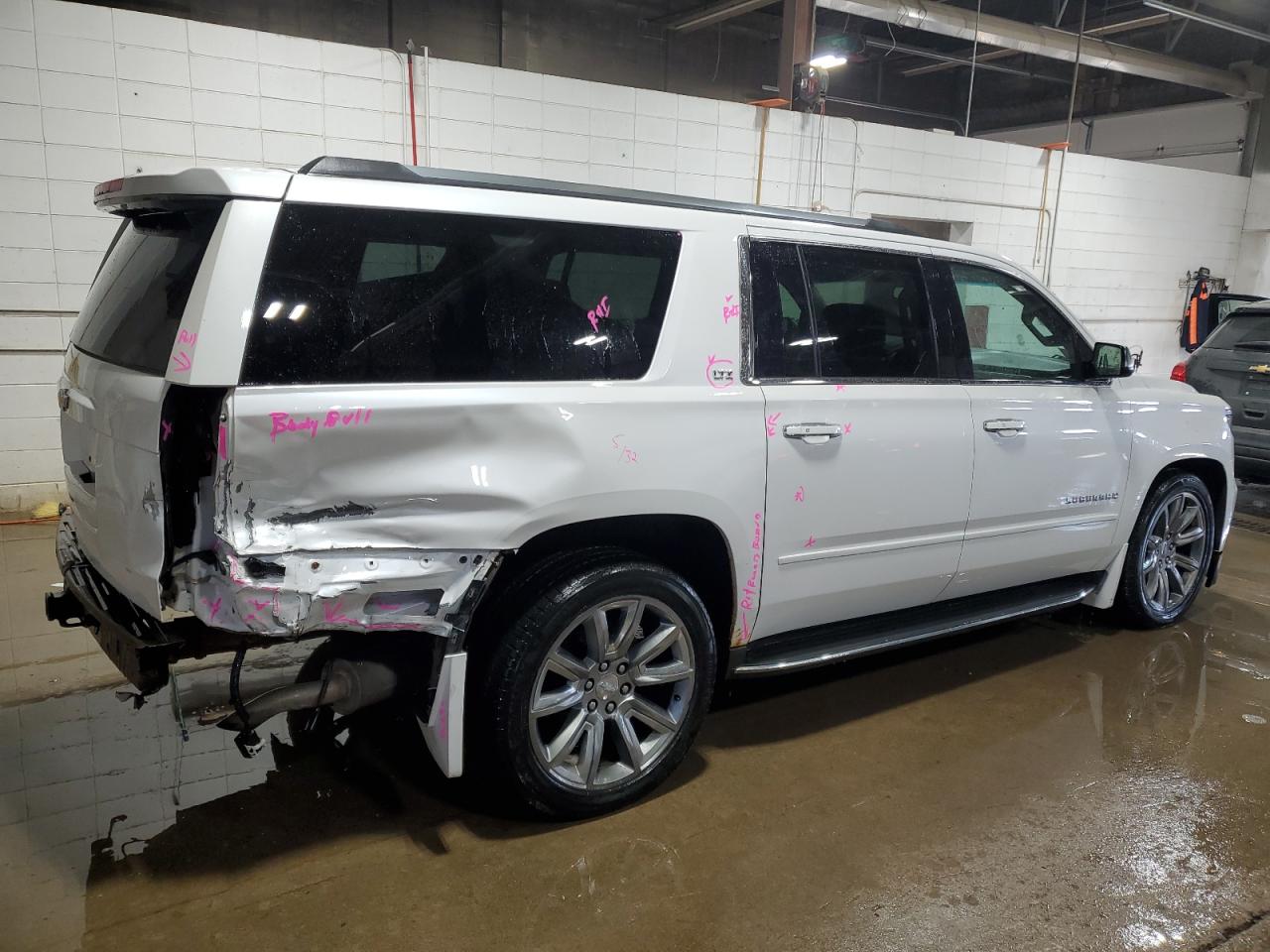 2016 Chevrolet Suburban - Image 3