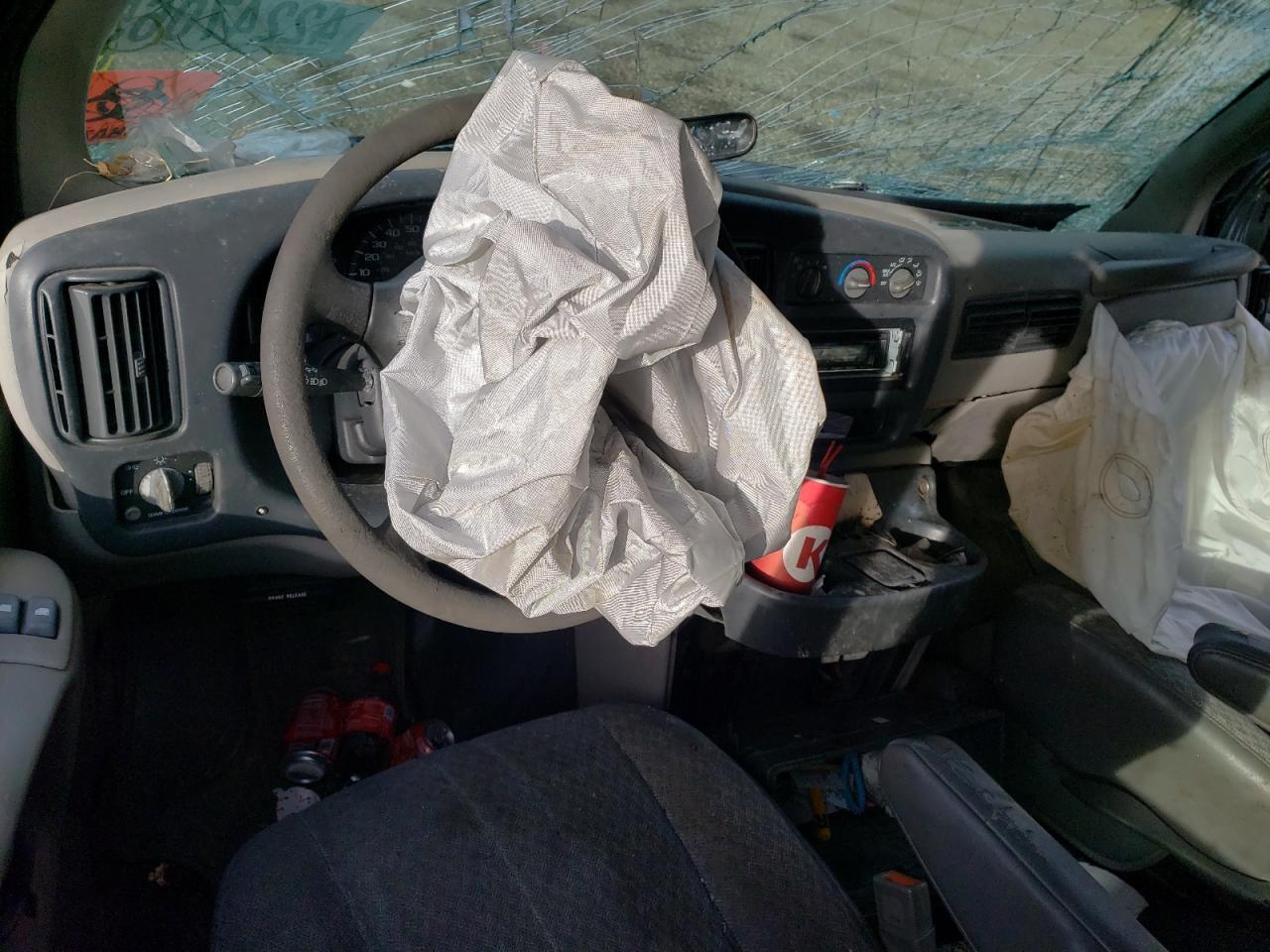 2000 Chevrolet Express - Image 8