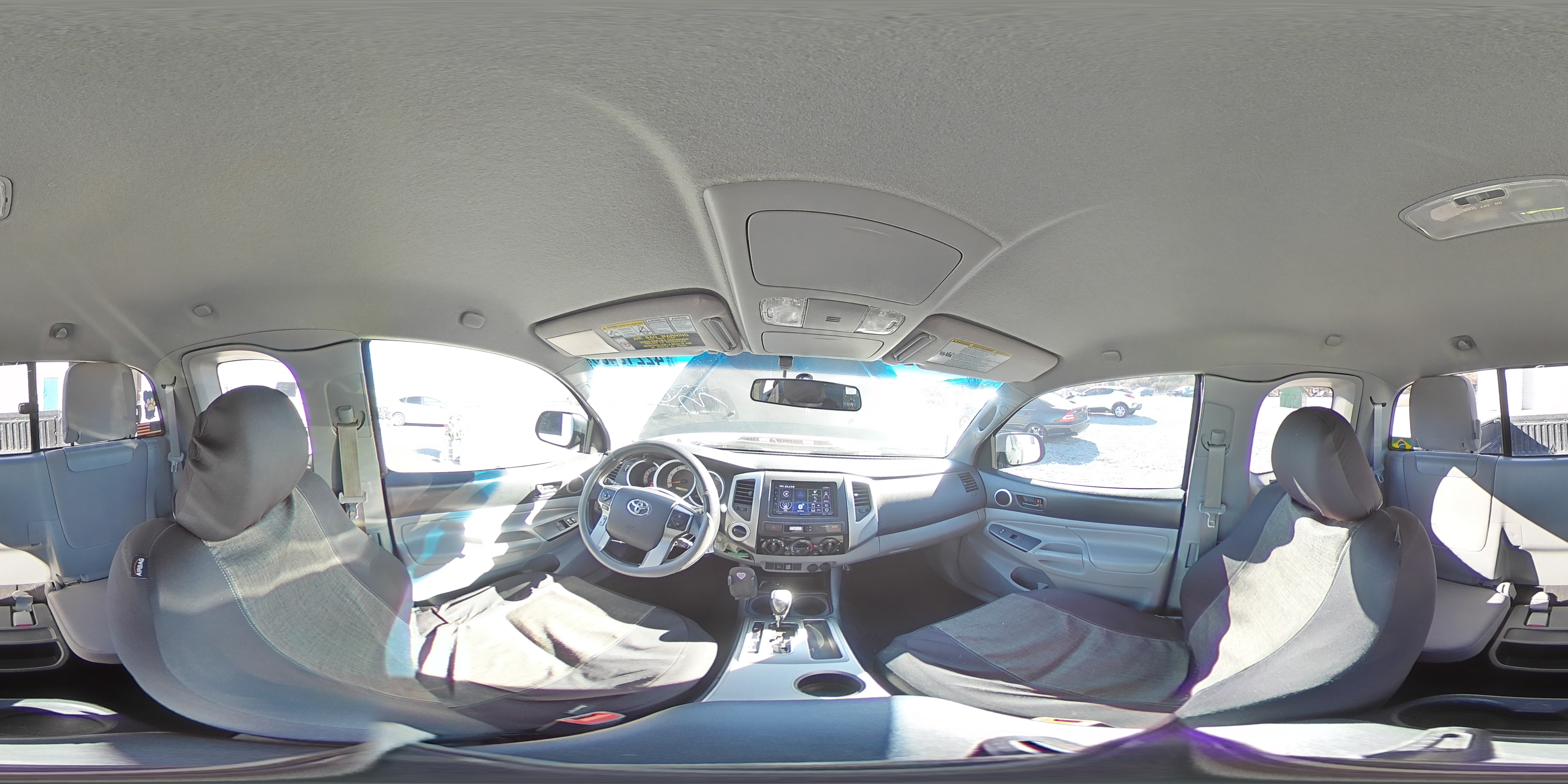 2014 Toyota Tacoma - Image 13