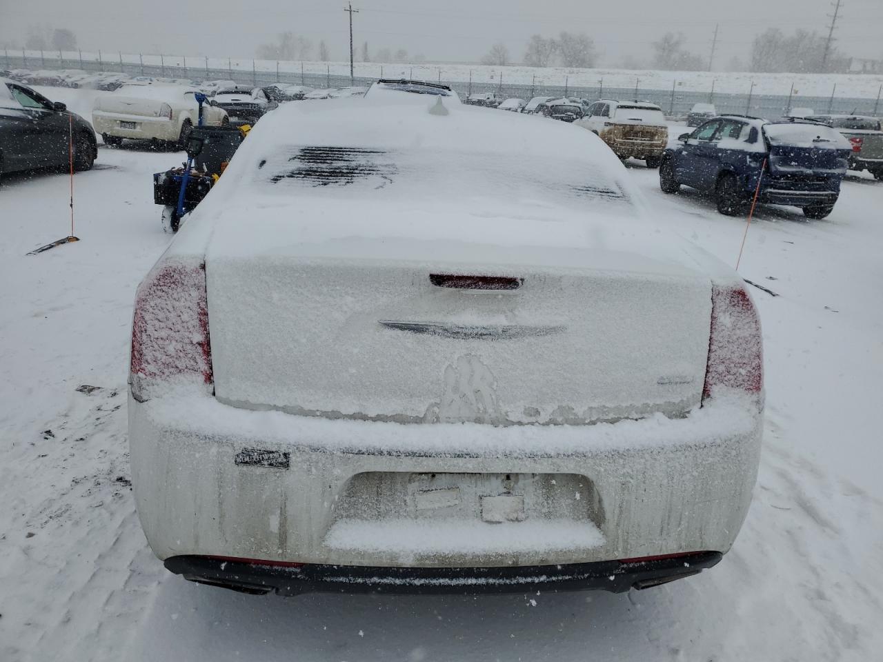 2018 Chrysler 300 Limited VIN: 2C3CCAEGXJH136976 Lot: 43231195