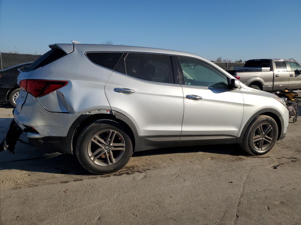 2017 Hyundai Santa Fe - Image 3