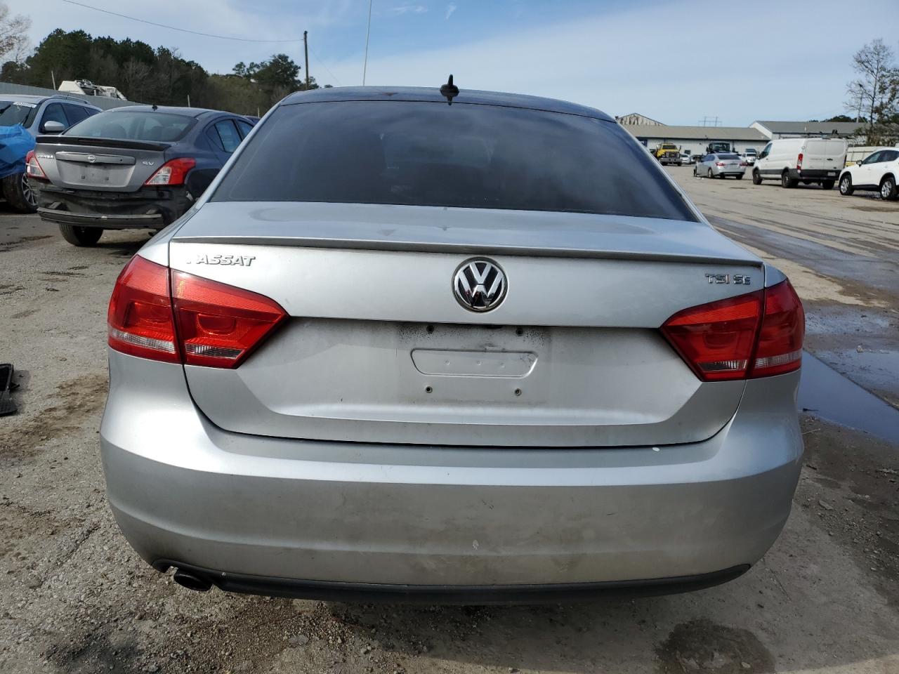 2015 Volkswagen Passat - Image 6