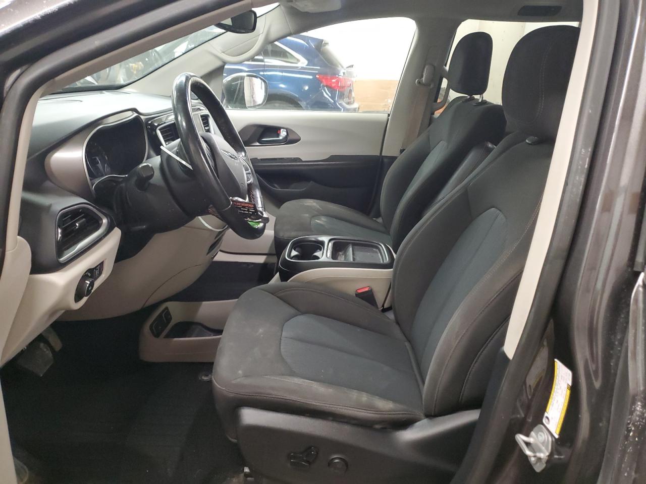 2020 Chrysler Pacifica - Image 7