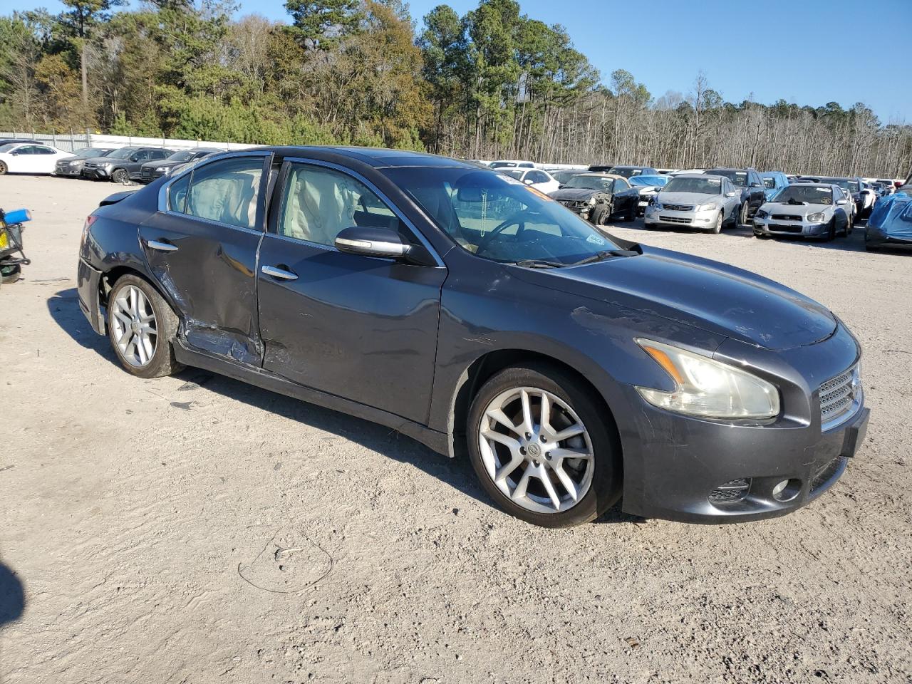 2009 Nissan Maxima - Image 4