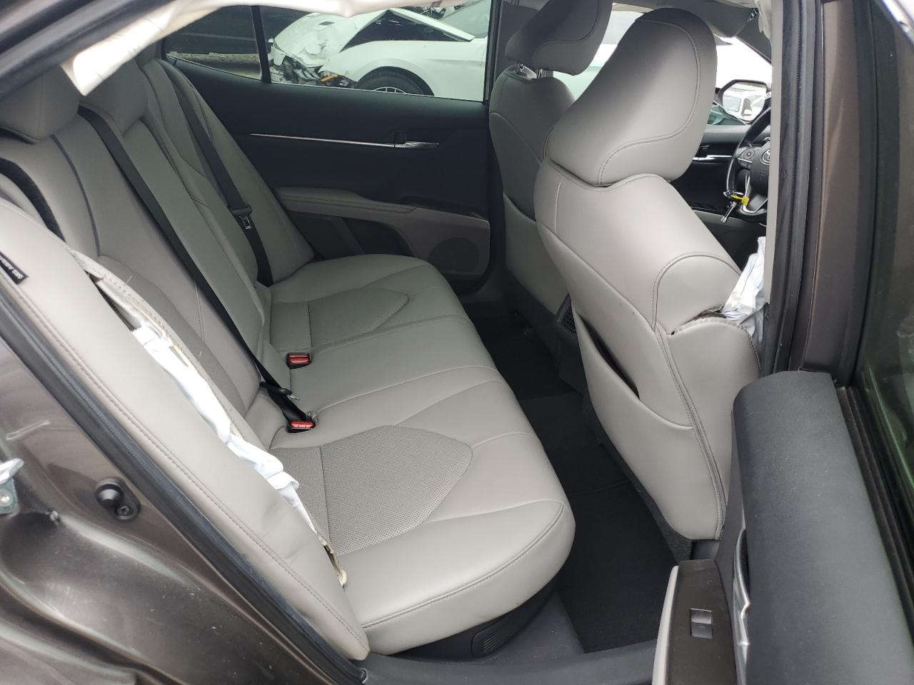 2021 Toyota Camry - Image 10
