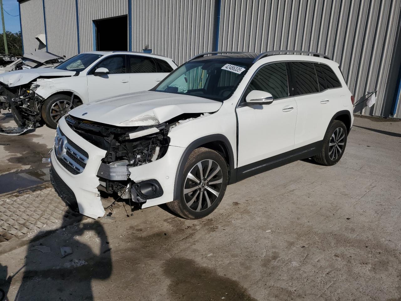 2023 Mercedes-Benz GLB - Image 1