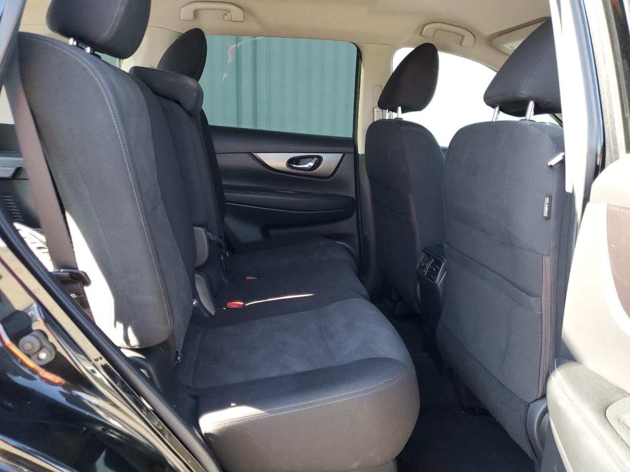 2016 Nissan Rogue - Image 10