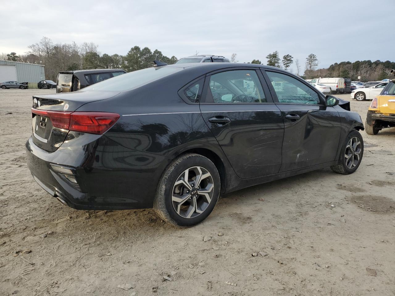 2021 Kia Forte - Image 3