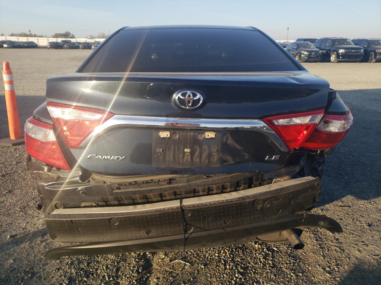 VIN 4T1BF1FK8HU375401 2017 TOYOTA CAMRY no.6