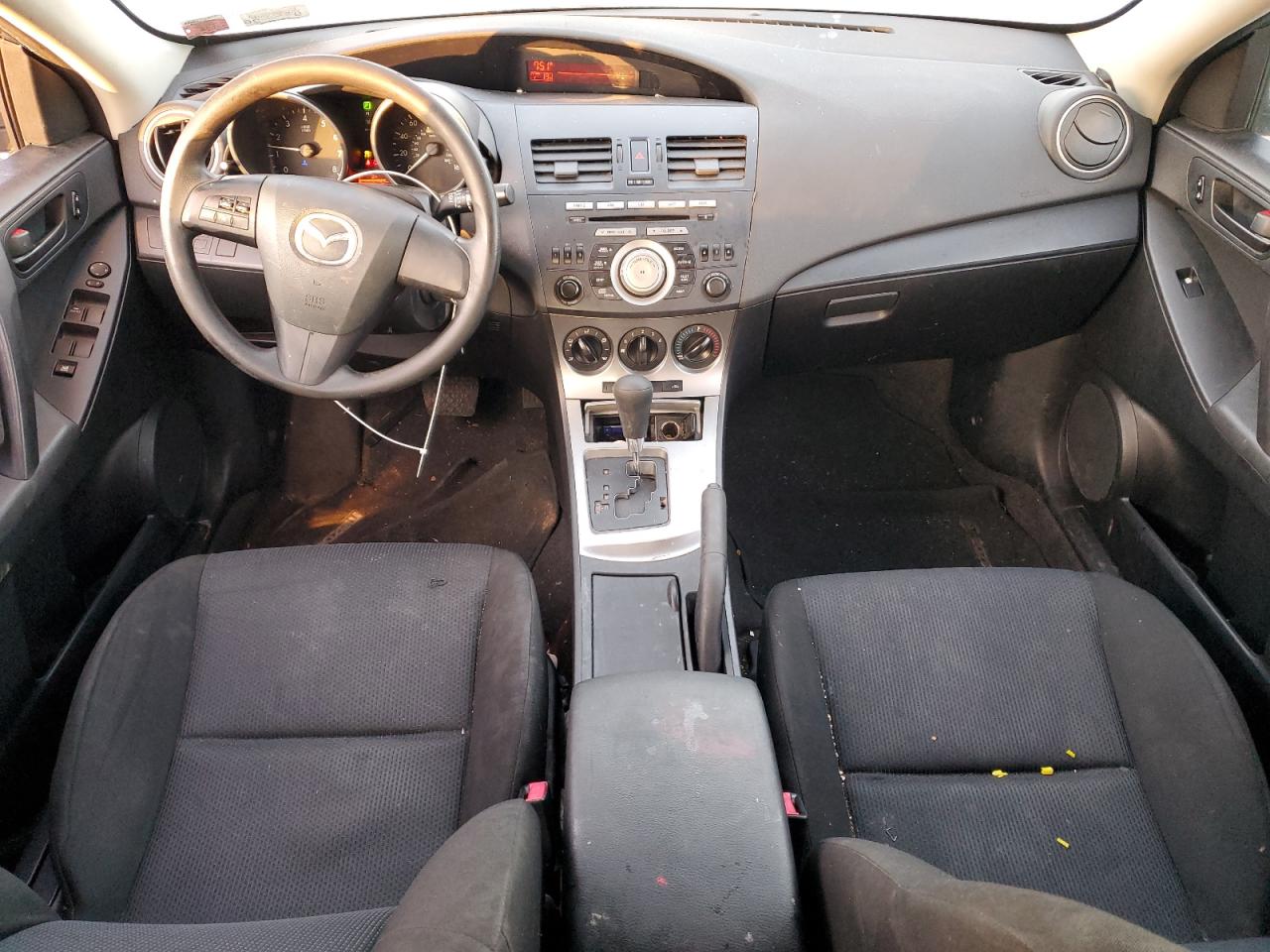 2011 Mazda 3 - Image 8