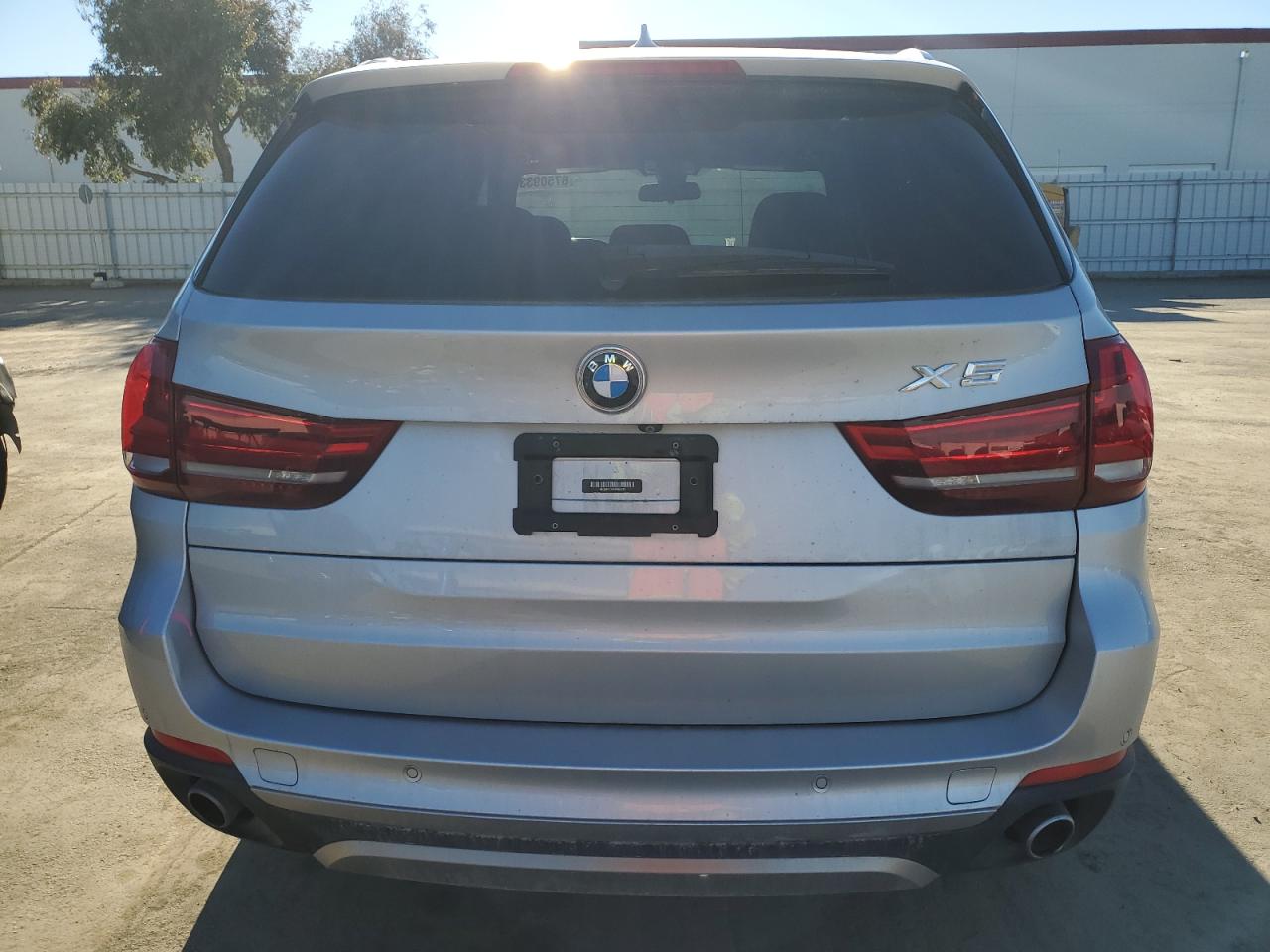 VIN 5UXKR0C36H0V81633 2017 BMW X5 no.6