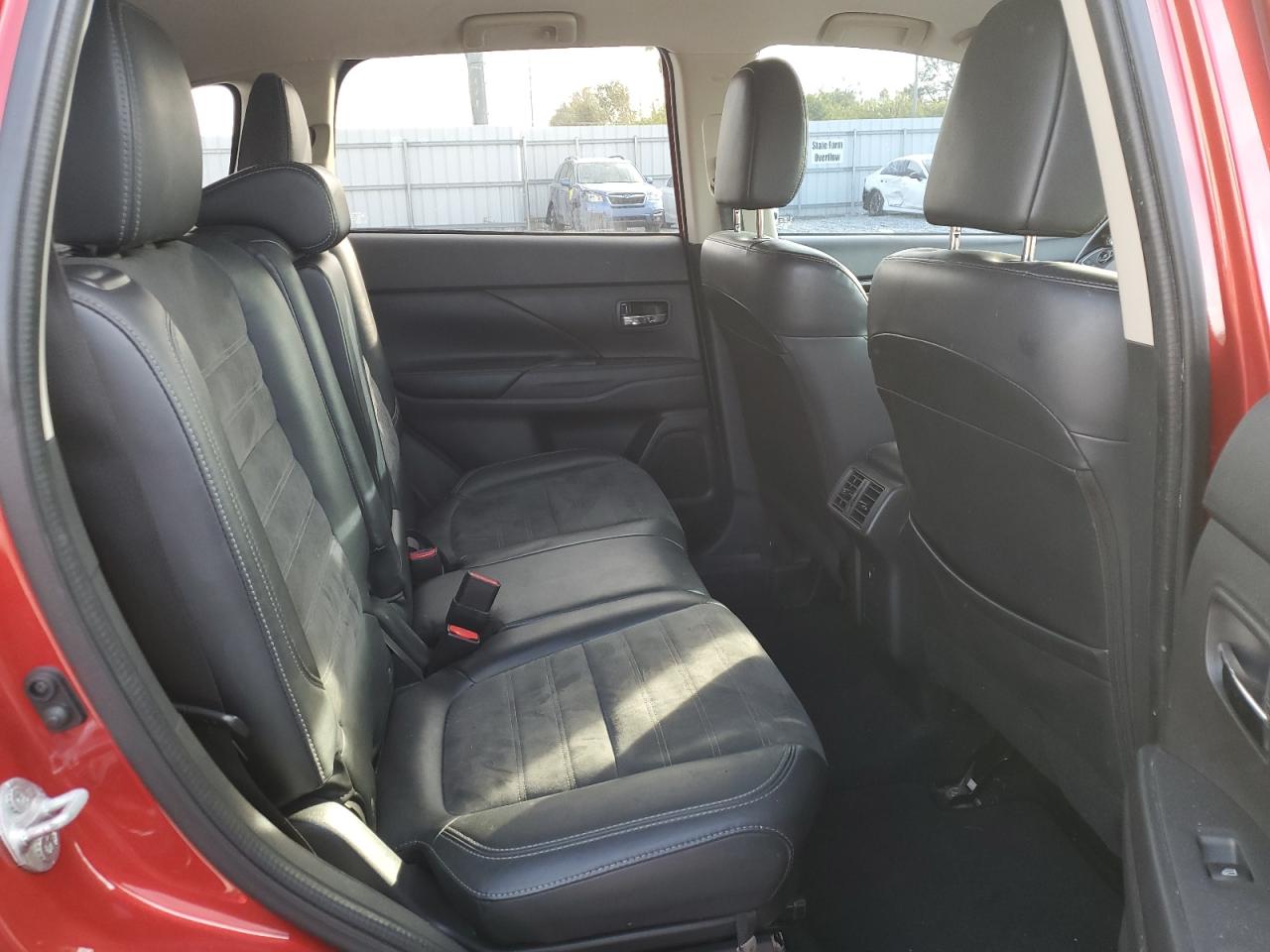 2019 Mitsubishi Outlander - Image 11