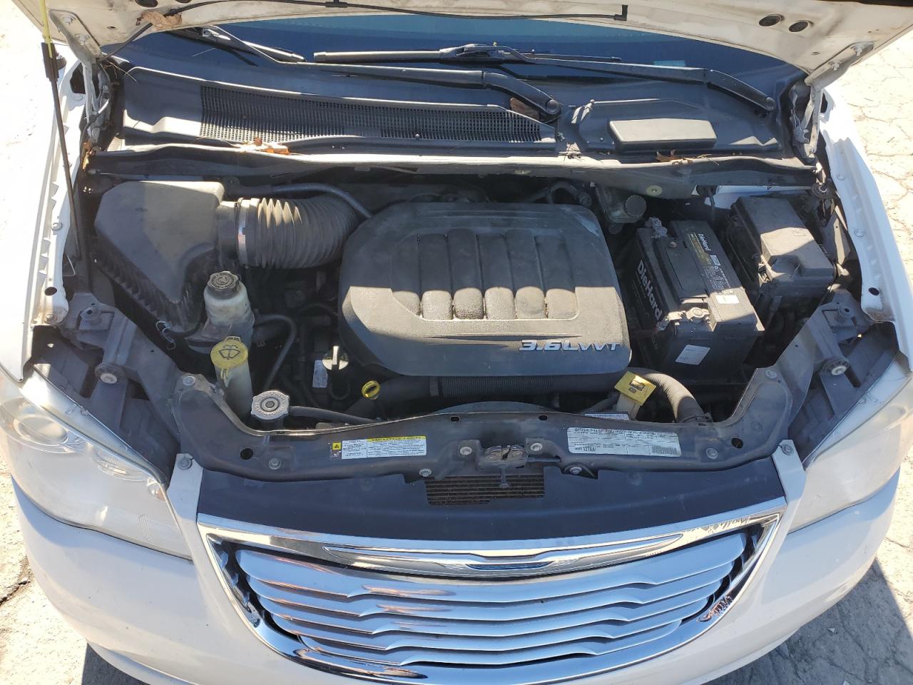 2011 Chrysler Town & Country - Image 12