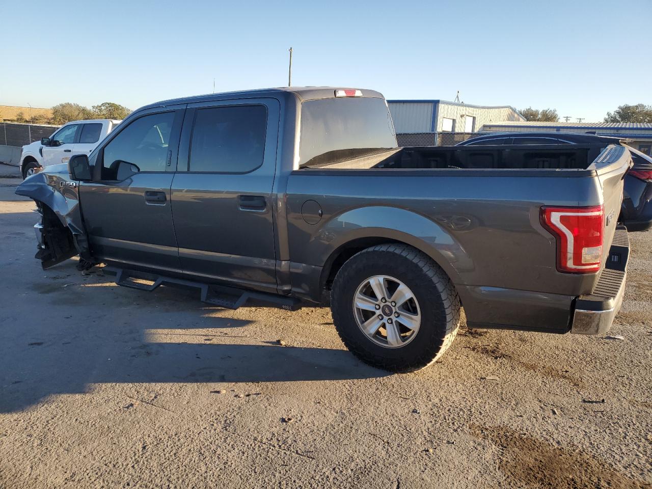 VIN 1FTEW1CF7HFA87558 2017 FORD F-150 no.2