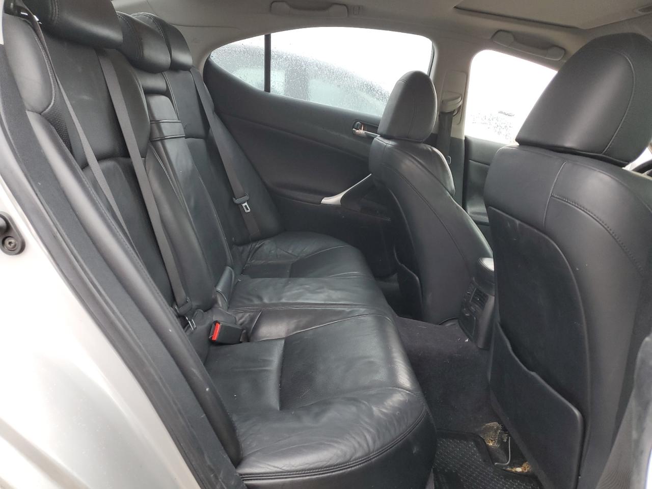 2007 Lexus IS - Image 10