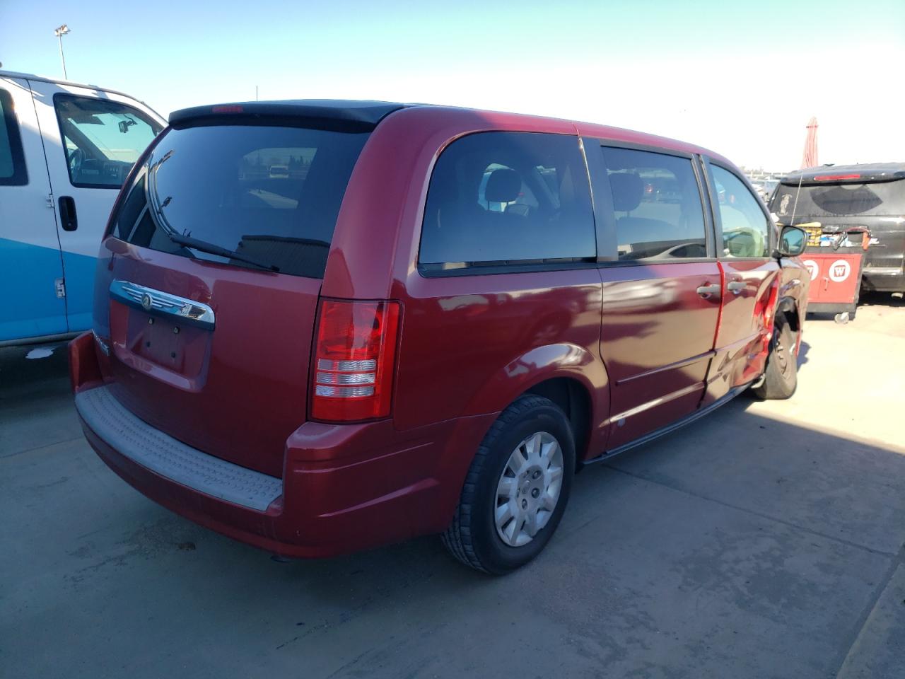 2008 Chrysler Town & Country - Image 3