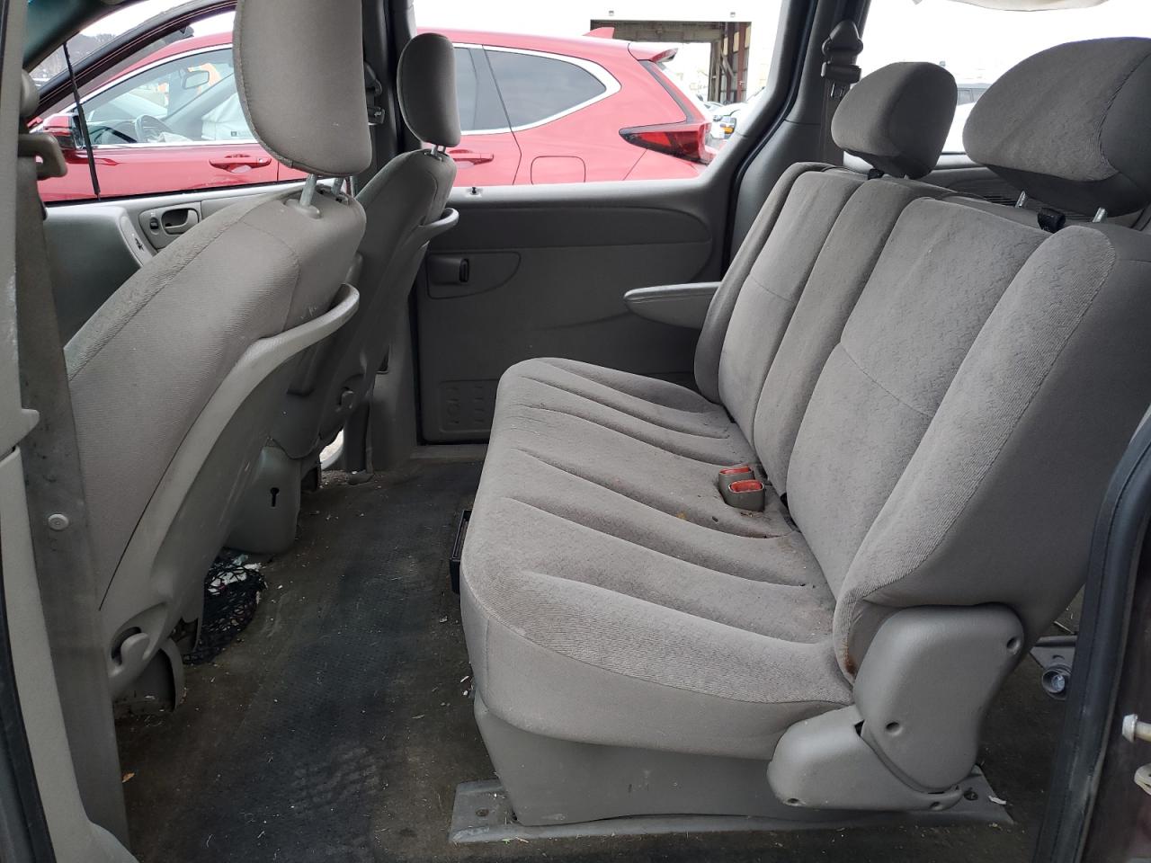 2002 Dodge Caravan - Image 11