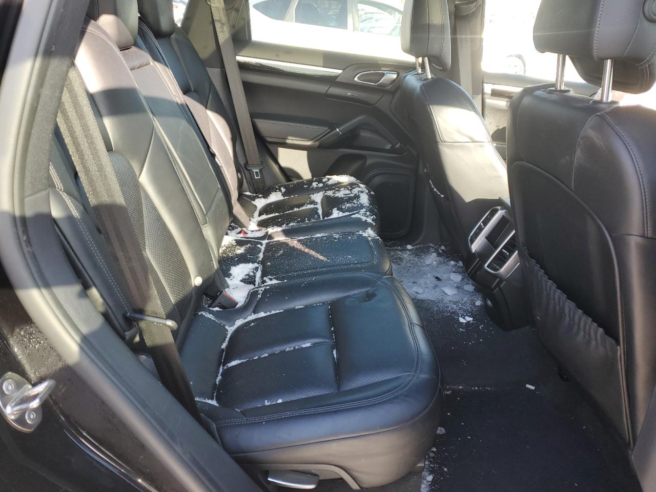 2016 Porsche Cayenne - Image 12