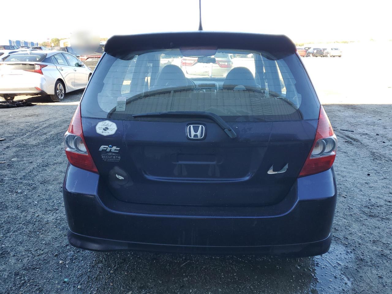 2008 Honda Fit - Image 6