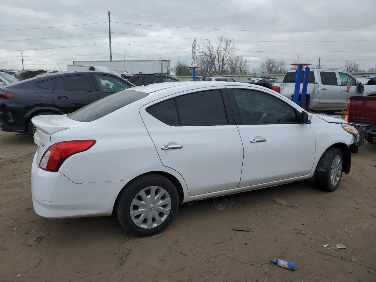 2017 Nissan Versa - Image 3