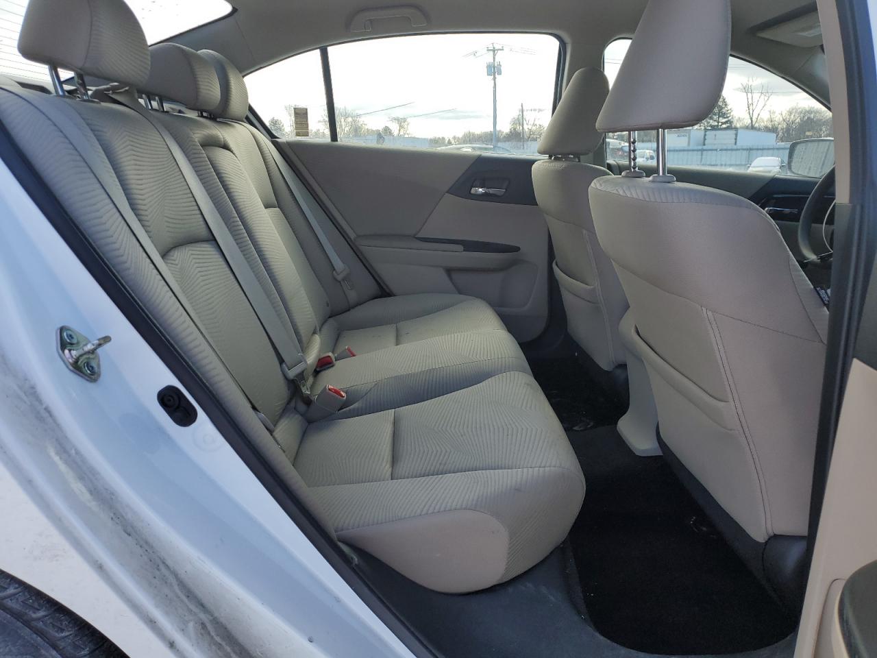 2016 Honda Accord - Image 11