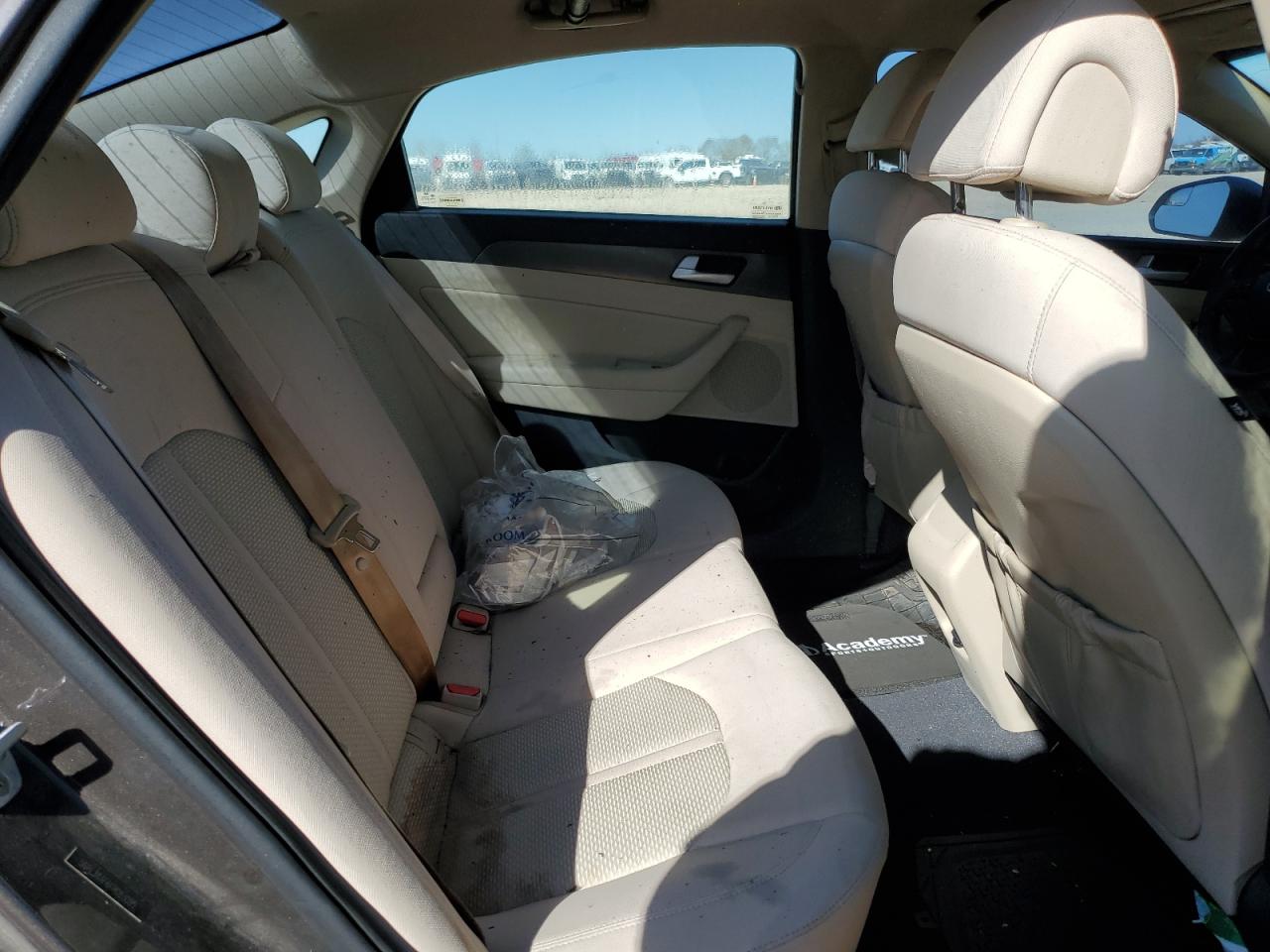 2015 Hyundai Sonata - Image 10
