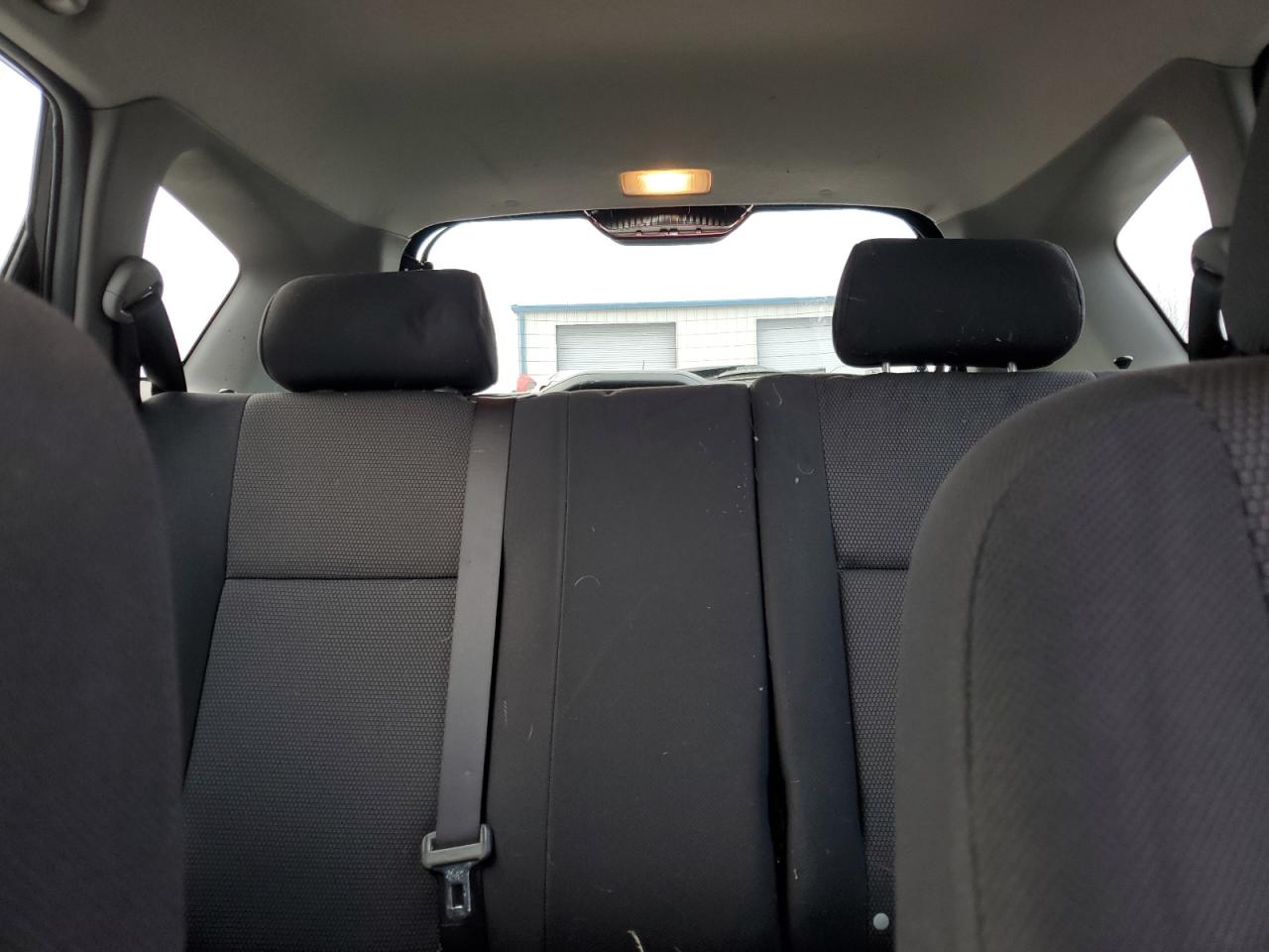 2005 Pontiac Vibe - Image 10