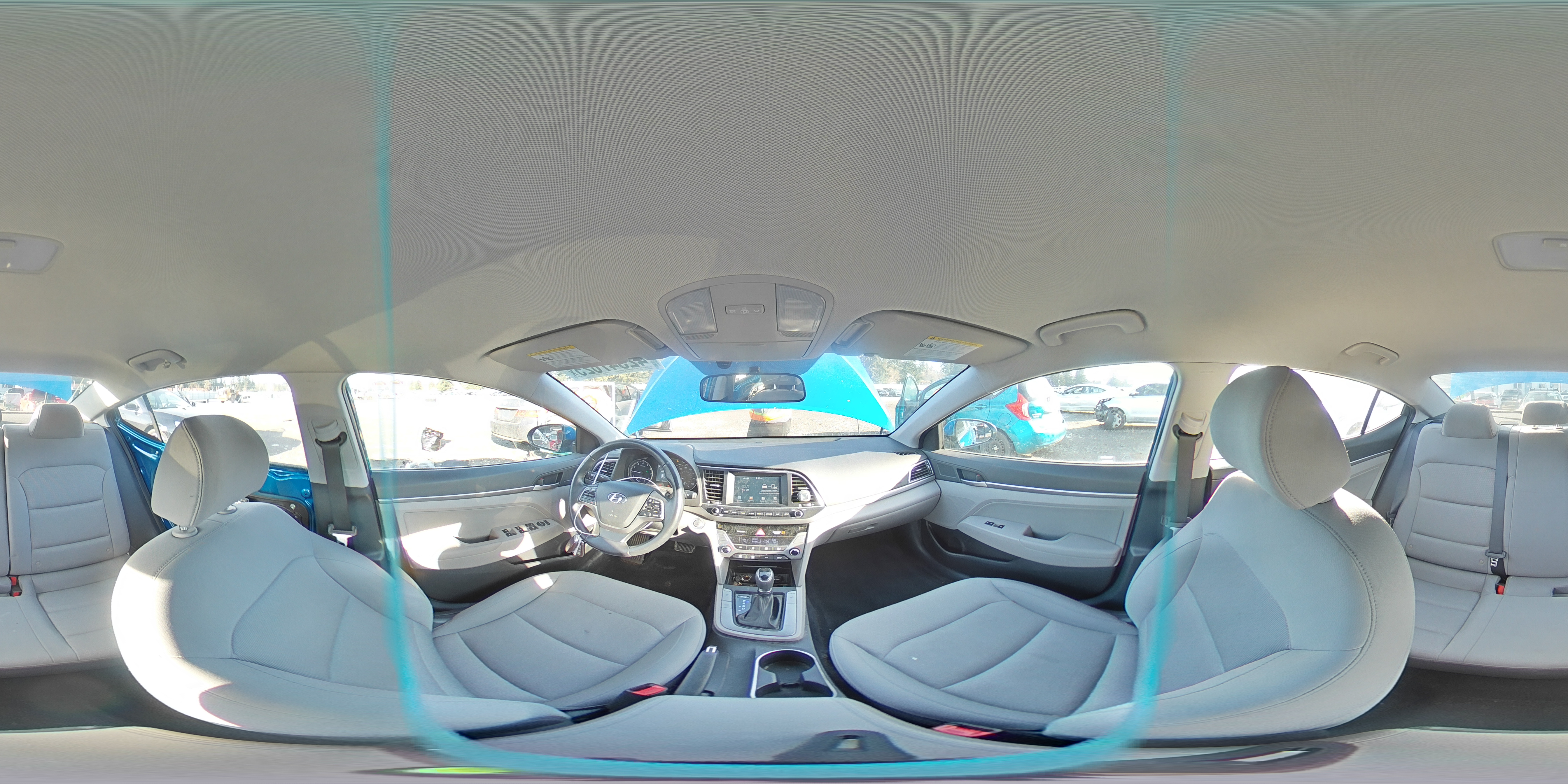 2017 Hyundai Elantra - Image 13