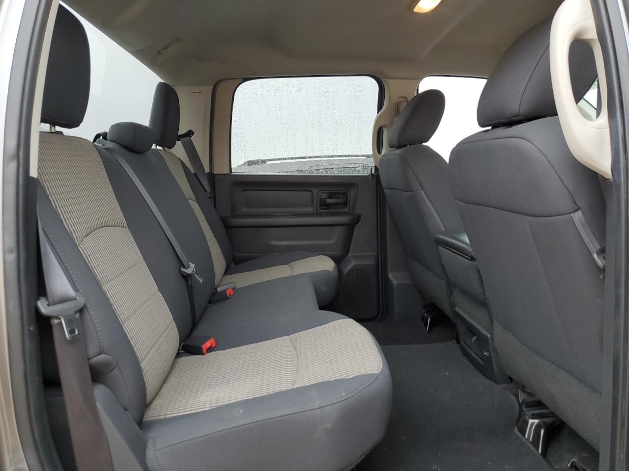 2012 Dodge RAM - Image 10