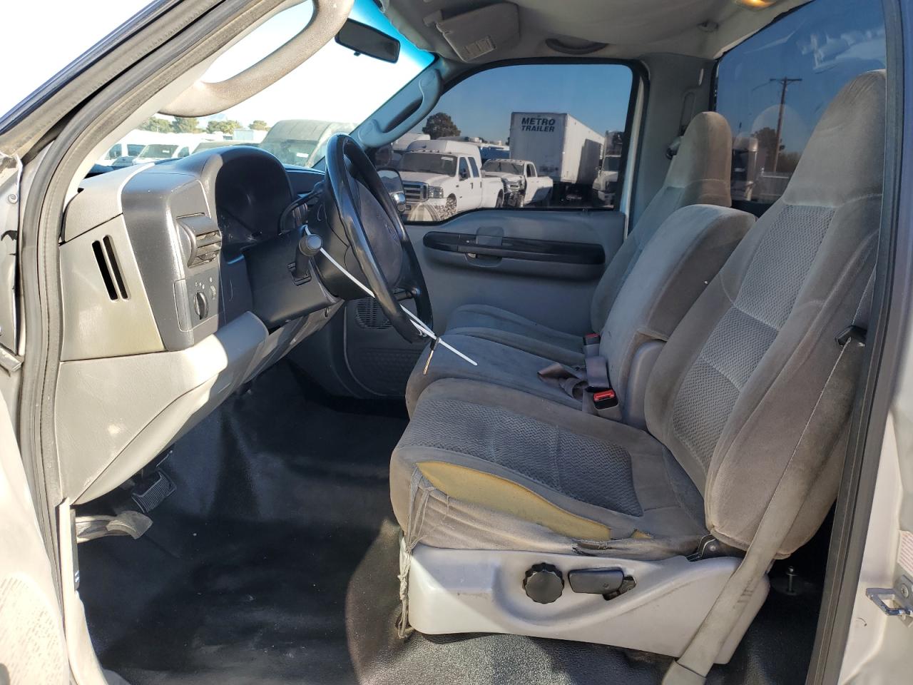 2005 Ford F250 - Image 7