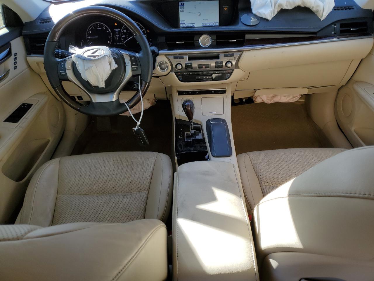 2014 Lexus ES - Image 8
