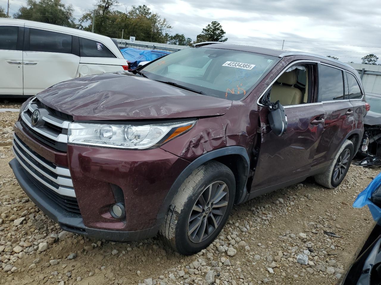 2019 Toyota Highlander - Image 1