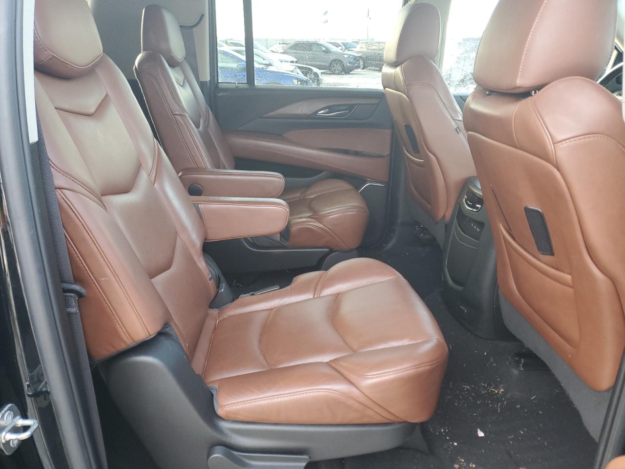 2017 Cadillac Escalade - Image 11