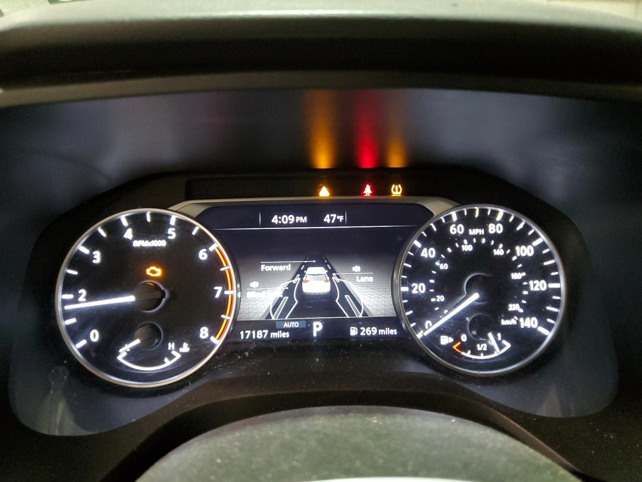 2024 Nissan Rogue - Image 9