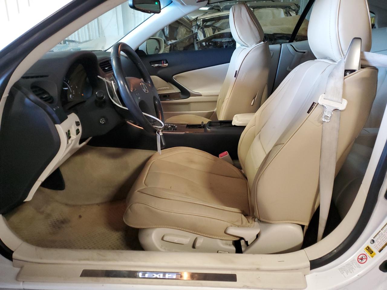 2010 Lexus IS - Image 7