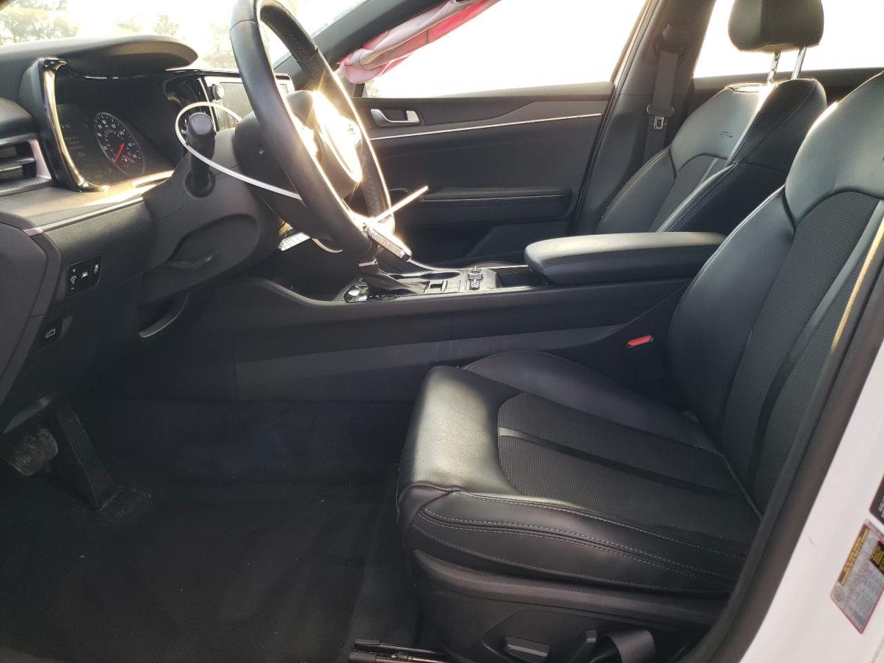 2023 Kia K5 - Image 7