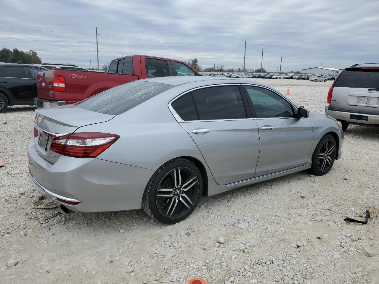 VIN 1HGCR2F50GA097367 2016 HONDA ACCORD no.3