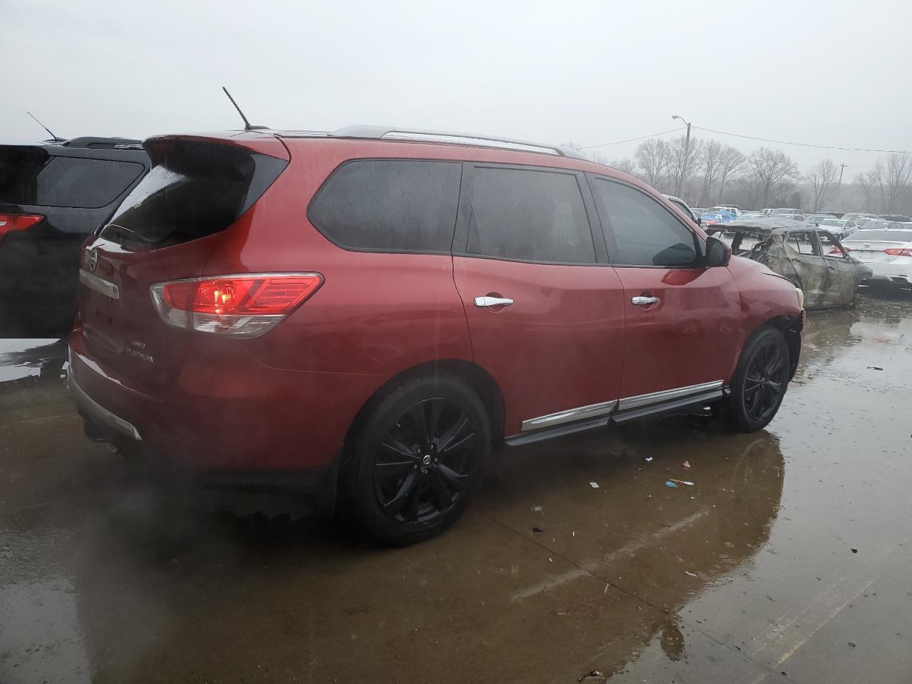 2014 Nissan Pathfinder - Image 3