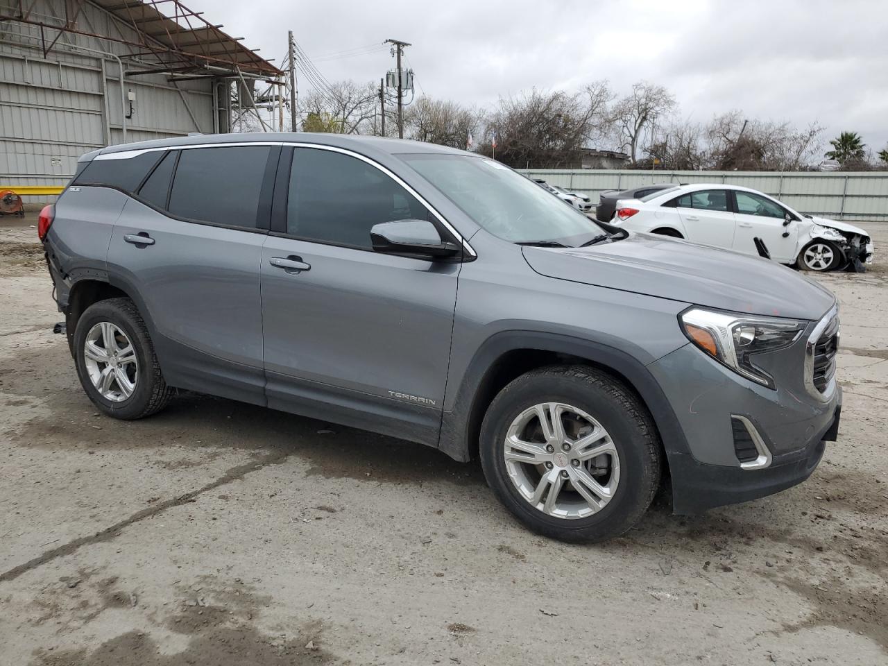 2020 GMC Terrain - Image 4