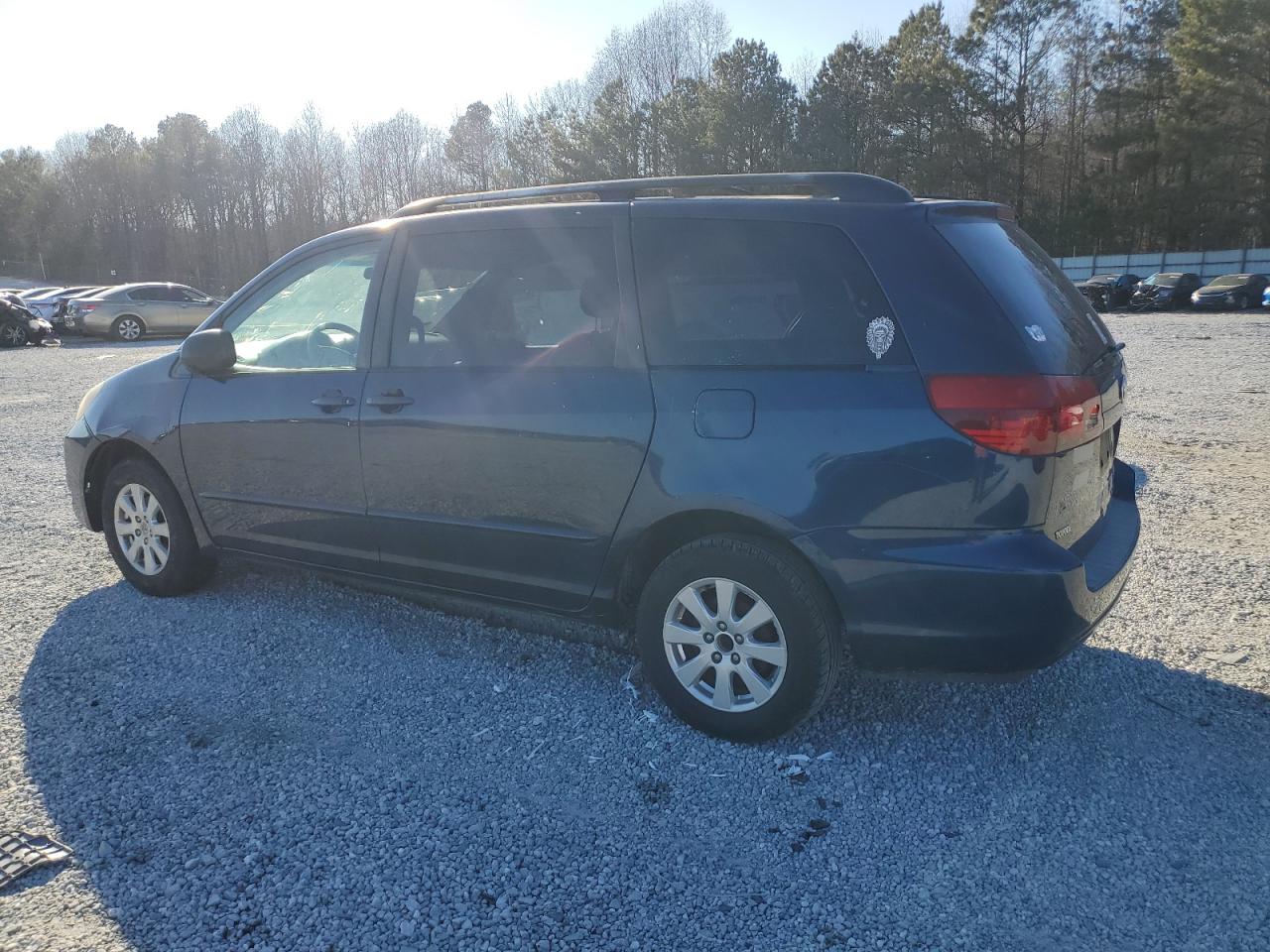 2005 Toyota Sienna - Image 2