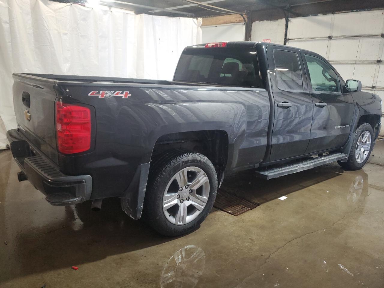 2016 Chevrolet Silverado - Image 3