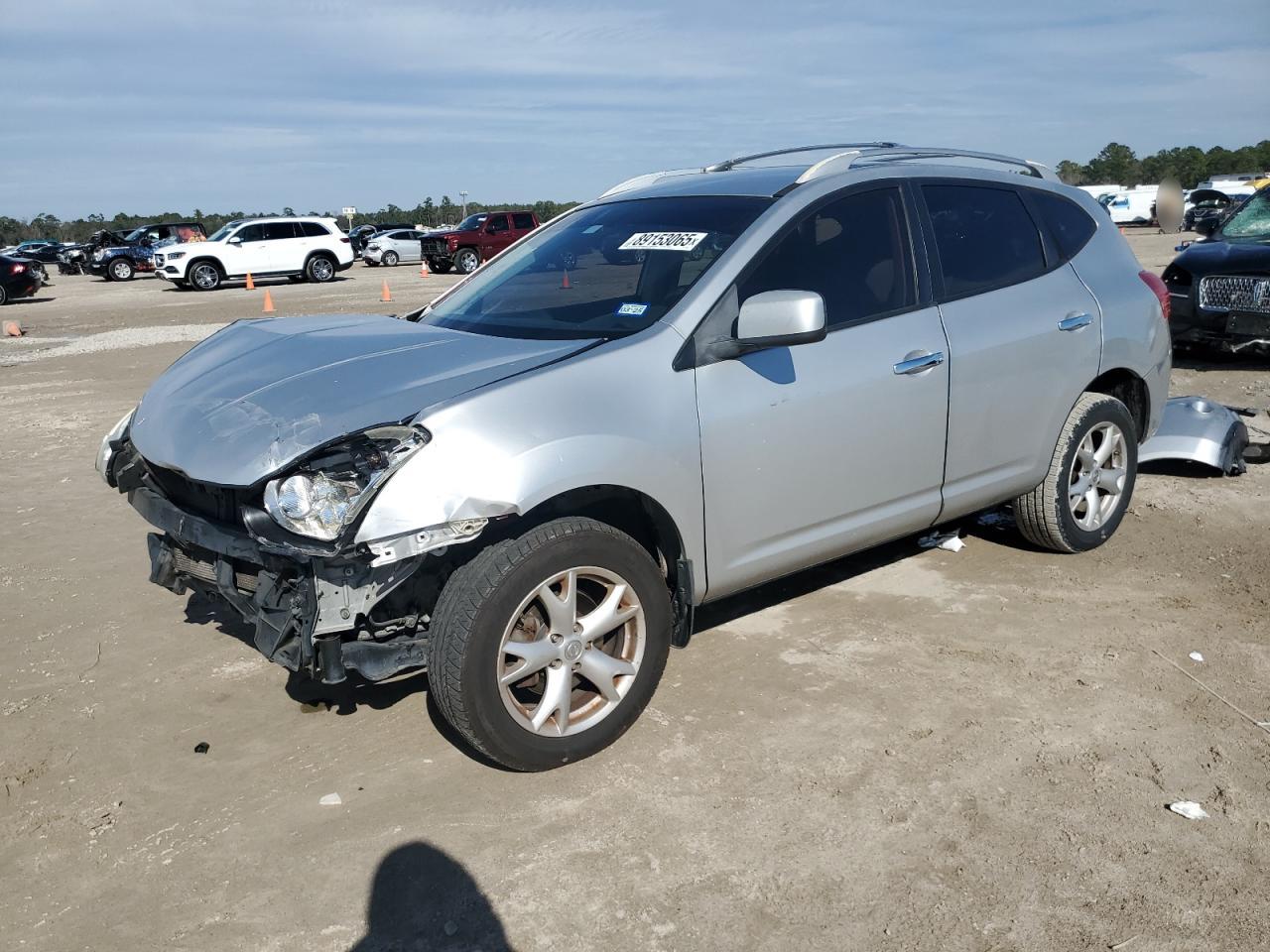 2010 Nissan Rogue - Image 2