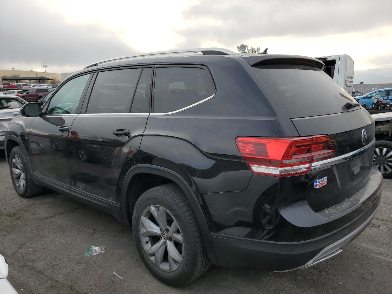 2018 Volkswagen Atlas - Image 2